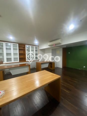 Unit Kantor disewakan di Pancoran Jakarta Selatan dengan LT 201m2 / LB 201m2 Unit Kantor disewakan di Pancoran Jakarta Selatan dengan LT 201m2 / LB 201m2