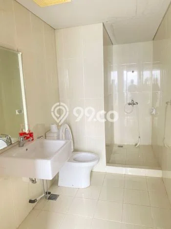 Unit Kantor Paling Strategis di Pancoran Jakarta Selatan dengan LB 97m2 Unit Kantor Paling Strategis di Pancoran Jakarta Selatan dengan LB 97m2