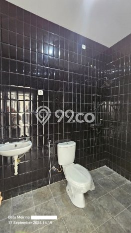 Dijual Hunian Rumah Terawat 3 Kamar di Cibubur, Depok Dijual Hunian Rumah Terawat 3 Kamar di Cibubur, Depok
