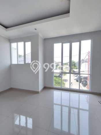 For Sale Hunian Rumah Nyaman 3 KT di Cibubur, Jakarta Timur For Sale Hunian Rumah Nyaman 3 KT di Cibubur, Jakarta Timur