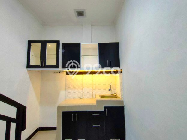 Jual Rumah Strategis Bagus Punya 3 KT di Sawangan Depok SHM Jual Rumah Strategis Bagus Punya 3 KT di Sawangan Depok SHM