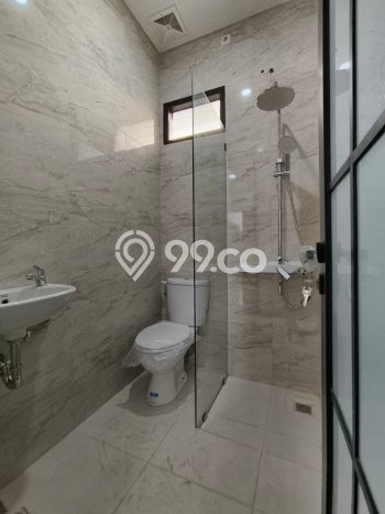 Rumah Strategis Minimalis Lb 100m2 di Cinere, Depok Rumah Strategis Minimalis Lb 100m2 di Cinere, Depok