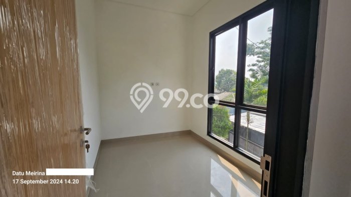 Dijual Hunian Rumah Terawat 3 Kamar di Cibubur, Depok Dijual Hunian Rumah Terawat 3 Kamar di Cibubur, Depok