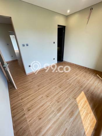 For Sale Rumah 4 Kamar Lokasi Strategis Nyaman dan Strategis di Limo For Sale Rumah 4 Kamar Lokasi Strategis Nyaman dan Strategis di Limo