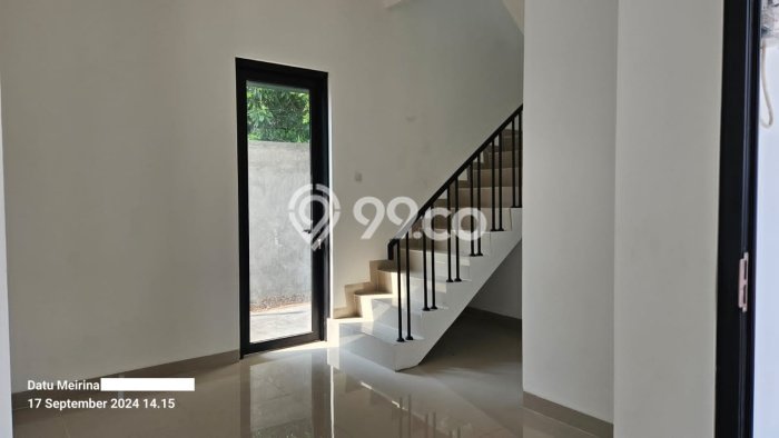 Dijual Hunian Rumah Terawat 3 Kamar di Cibubur, Depok Dijual Hunian Rumah Terawat 3 Kamar di Cibubur, Depok