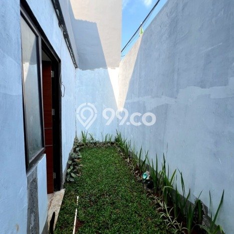 Dijual Hunian Rumah Terawat 4 Kamar di Cibubur, Depok Dijual Hunian Rumah Terawat 4 Kamar di Cibubur, Depok