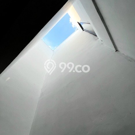 Dijual Hunian Rumah Terawat 4 Kamar di Cibubur, Depok Dijual Hunian Rumah Terawat 4 Kamar di Cibubur, Depok