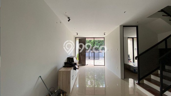 Rumah Modern 3 Kamar LT 142m2 di Condong Catur Rumah Modern 3 Kamar LT 142m2 di Condong Catur