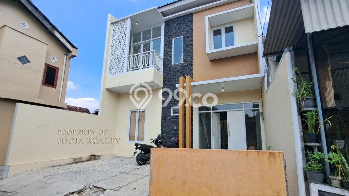 Hunian Cantik Modern Lb 120m2 di Sewon, Bantul Hunian Cantik Modern Lb 120m2 di Sewon, Bantul