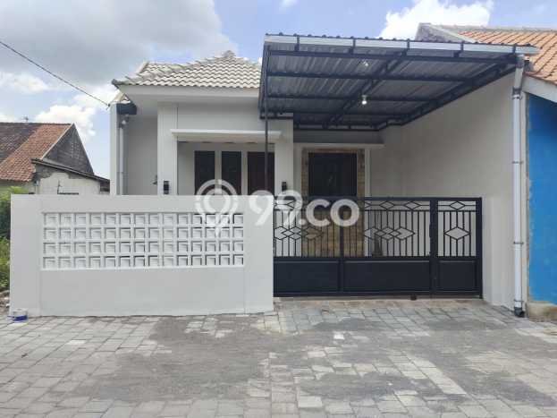 Dijual Rumah Strategis Bagus Punya 3 KT di Kalasan Sleman SHM Dijual Rumah Strategis Bagus Punya 3 KT di Kalasan Sleman SHM