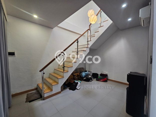 HARGA SPECIAL! Rumah Asri di Kotagede, Yogyakarta, LT 112m2m² Bangunan 152m2m² Bisa Nego! HARGA SPECIAL! Rumah Asri di Kotagede, Yogyakarta, LT 112m2m² Bangunan 152m2m² Bisa Nego!