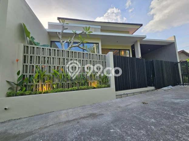 Rumah Modern 3 KT di Sleman Yogyakarta Semi Furnished Rumah Modern 3 KT di Sleman Yogyakarta Semi Furnished