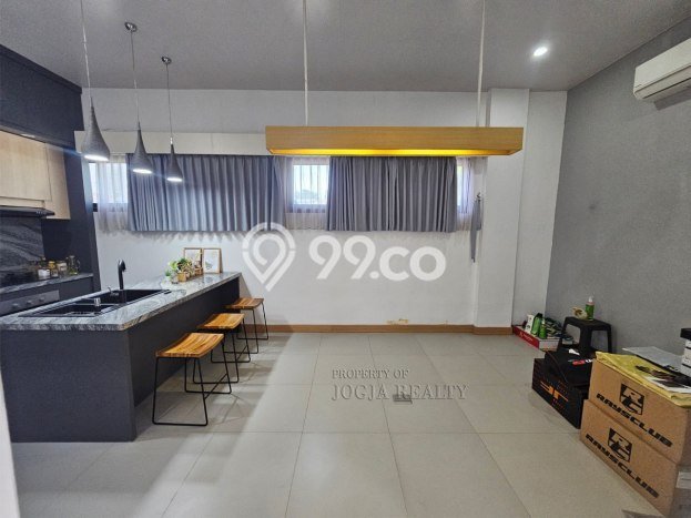 HARGA SPECIAL! Rumah Asri di Kotagede, Yogyakarta, LT 112m2m² Bangunan 152m2m² Bisa Nego! HARGA SPECIAL! Rumah Asri di Kotagede, Yogyakarta, LT 112m2m² Bangunan 152m2m² Bisa Nego!