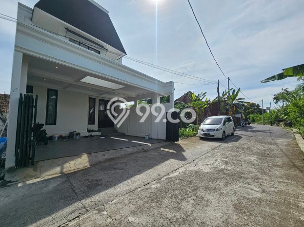 Rumah Elit Modern Siap Huni di Maguwoharjo Yogyakarta Rumah Elit Modern Siap Huni di Maguwoharjo Yogyakarta