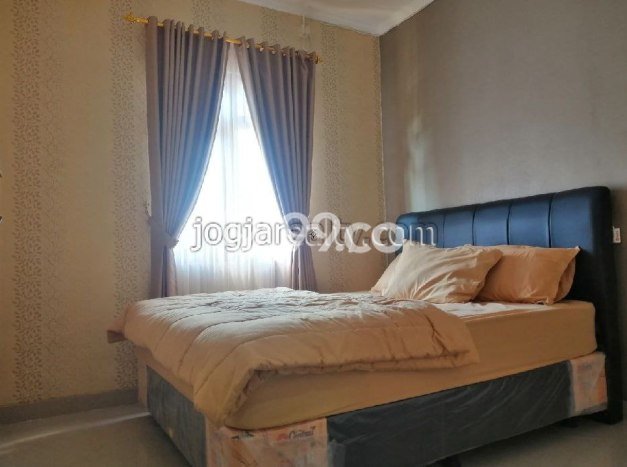 Unit Kost Dijual di Mlati dengan 15 Kamar Tidur & Luas Bangunan 355m2 Unit Kost Dijual di Mlati dengan 15 Kamar Tidur & Luas Bangunan 355m2