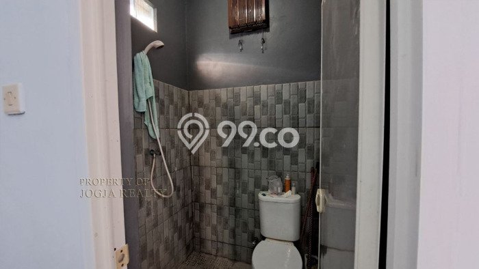 Rumah Sederhana Dijual di Sewon 2 Kamar dengan LT 100m2 Rumah Sederhana Dijual di Sewon 2 Kamar dengan LT 100m2