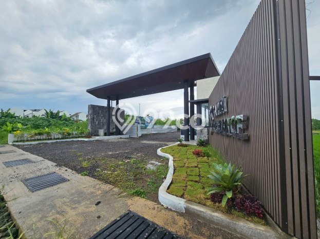 Rumah Modern Cantik 3 Kamar Bisa Langsung Pindah di Sleman Rumah Modern Cantik 3 Kamar Bisa Langsung Pindah di Sleman