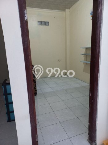 Peluang Investasi! Rumah Kost Dijual di Mlati, Sleman, 9 KT, 8 KM, Luas 300m2 Peluang Investasi! Rumah Kost Dijual di Mlati, Sleman, 9 KT, 8 KM, Luas 300m2