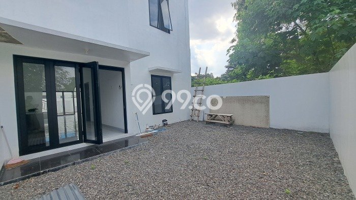 For Sale Rumah 4 Kamar Lokasi Ideal Bagus dan Strategis di Ngemplak For Sale Rumah 4 Kamar Lokasi Ideal Bagus dan Strategis di Ngemplak