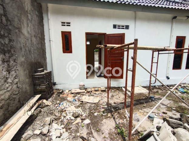 Jual Rumah Harga Miring Kalasan Punya 2 Kamar & LT 107m2 Jual Rumah Harga Miring Kalasan Punya 2 Kamar & LT 107m2