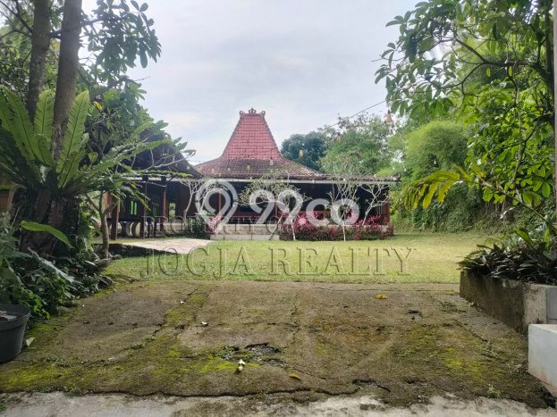 For Sale! Vila di Cangkringan, Ukuran 2050m2m², Dekat ke Pusat Kota For Sale! Vila di Cangkringan, Ukuran 2050m2m², Dekat ke Pusat Kota