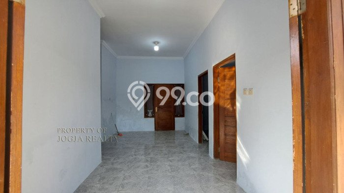 Rumah Sederhana Dijual di Sewon 2 Kamar dengan LT 100m2 Rumah Sederhana Dijual di Sewon 2 Kamar dengan LT 100m2