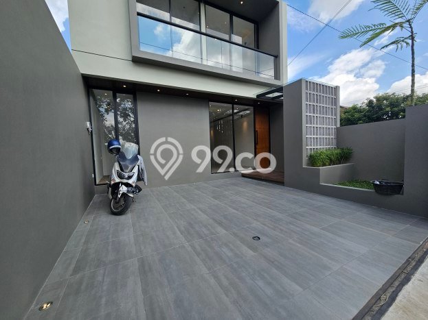 Jual Rumah Bagus Siap Huni LB 120m2 di Ngaglik, Sleman Jual Rumah Bagus Siap Huni LB 120m2 di Ngaglik, Sleman