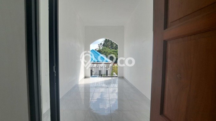 For Sale Rumah 4 Kamar Lokasi Ideal Bagus dan Strategis di Ngemplak For Sale Rumah 4 Kamar Lokasi Ideal Bagus dan Strategis di Ngemplak