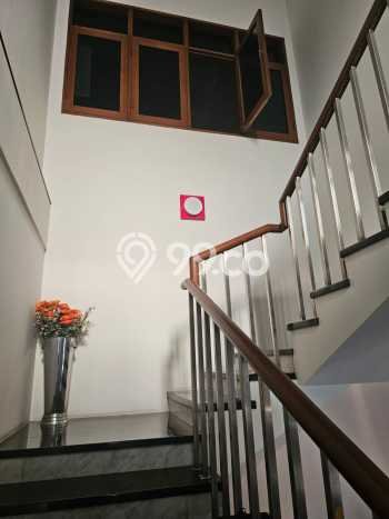 Rumah Elit Modern Siap Huni di Kedoya Jakarta Barat Rumah Elit Modern Siap Huni di Kedoya Jakarta Barat