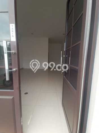 Ruko Disewa di Jakarta Utara dengan LB 120m2 Area Komersial Ramai Ruko Disewa di Jakarta Utara dengan LB 120m2 Area Komersial Ramai