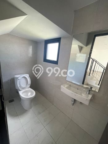 For Sale! Luxury House LT 120m2 Desain Elegan di Pantai Indah Kapuk For Sale! Luxury House LT 120m2 Desain Elegan di Pantai Indah Kapuk