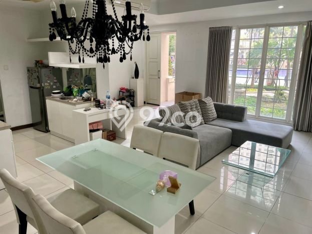 Rumah Minimalis 3 KT di Pakuwon Indah Surabaya Full Furnished Rumah Minimalis 3 KT di Pakuwon Indah Surabaya Full Furnished