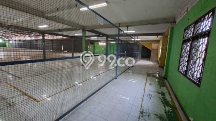Gudang disewakan di Gedangan Sidoarjo dengan luas bangunan 4680m2 Gudang disewakan di Gedangan Sidoarjo dengan luas bangunan 4680m2