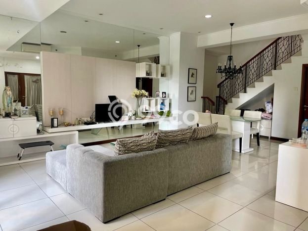 Rumah Minimalis 3 KT di Pakuwon Indah Surabaya Full Furnished Rumah Minimalis 3 KT di Pakuwon Indah Surabaya Full Furnished