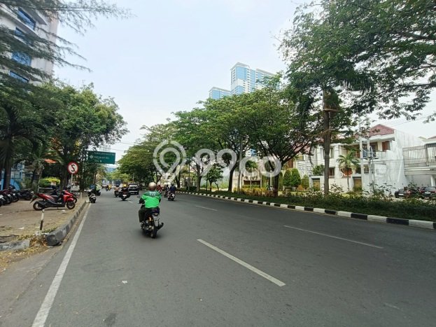 Paling Diincar! Ruko Dijual di Middle East Ring Road Harga Kompetitif Paling Diincar! Ruko Dijual di Middle East Ring Road Harga Kompetitif