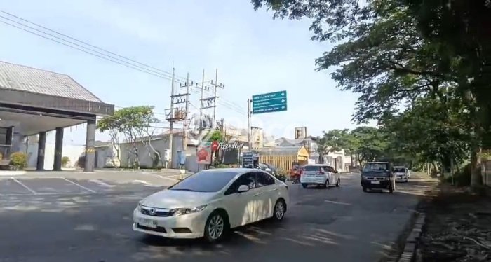 Unit Komersial Disewakan di Surabaya Area Strategis Harga Kompetitif Unit Komersial Disewakan di Surabaya Area Strategis Harga Kompetitif