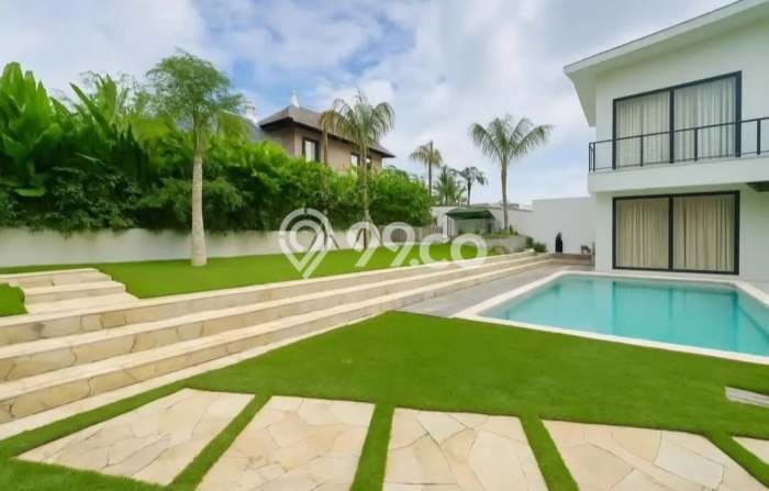 Vila di , Dimensi 590m2m², Akses ke beragam keperluan Vila di , Dimensi 590m2m², Akses ke beragam keperluan