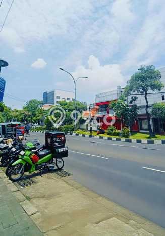 Disewakan Ruko di Pusat Kota Surabaya Ramai Strategis Disewakan Ruko di Pusat Kota Surabaya Ramai Strategis