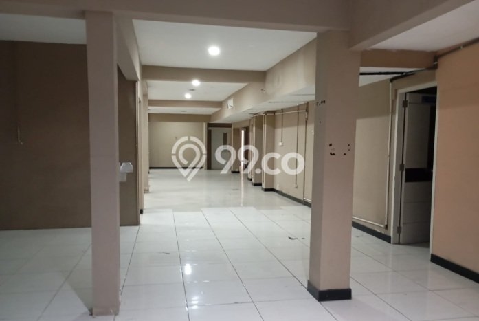 Ruko untuk Disewa di Pusat Surabaya Luas Bangunan 650m2 Ruko untuk Disewa di Pusat Surabaya Luas Bangunan 650m2