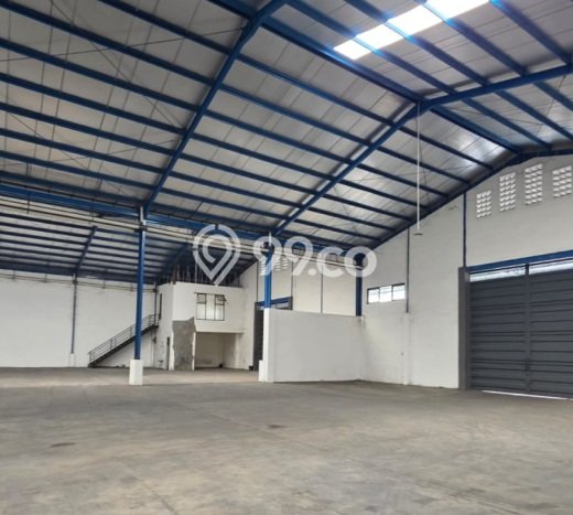 Gudang Disewa di Sidoarjo dengan LB 1350m2 Area Komersial Ramai Gudang Disewa di Sidoarjo dengan LB 1350m2 Area Komersial Ramai