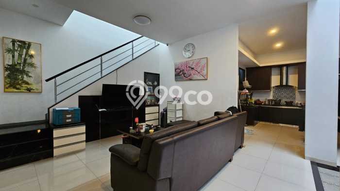 Rumah Minimalis 3 Kamar LT 131m2 di Taman Holis Indah Rumah Minimalis 3 Kamar LT 131m2 di Taman Holis Indah