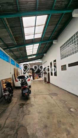 KAWASAN BISNIS! Gudang di Moch Toha, Luas 674m², Akses Utama KAWASAN BISNIS! Gudang di Moch Toha, Luas 674m², Akses Utama