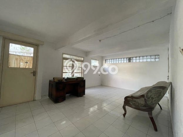 Jual Rumah Mewah Elegan Dengan View Eksklusif di Raya Darmo, Surabaya Jual Rumah Mewah Elegan Dengan View Eksklusif di Raya Darmo, Surabaya