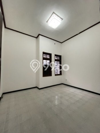 Ready to Use! Luxury House LT 517m2 Desain Modern di kertajaya Ready to Use! Luxury House LT 517m2 Desain Modern di kertajaya