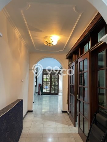 Ready to Use! Luxury House LT 517m2 Desain Modern di kertajaya Ready to Use! Luxury House LT 517m2 Desain Modern di kertajaya