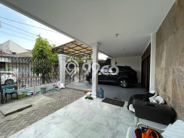Ready to Use! Luxury House LT 517m2 Desain Modern di kertajaya Ready to Use! Luxury House LT 517m2 Desain Modern di kertajaya