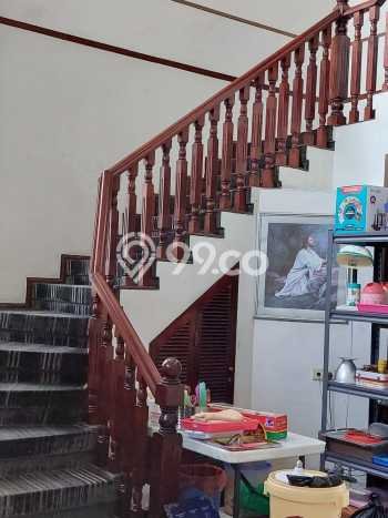 Rumah Mewah LB 500m2 Siap Huni Desain Elegan di Kediri, Kediri Rumah Mewah LB 500m2 Siap Huni Desain Elegan di Kediri, Kediri
