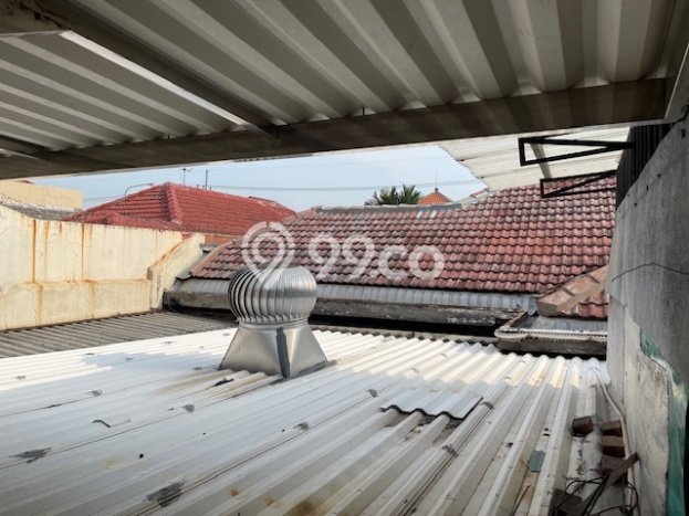 Hunian Mewah LB 300m2 Siap Pakai Desain Elegan di kertajaya, Surabaya Hunian Mewah LB 300m2 Siap Pakai Desain Elegan di kertajaya, Surabaya