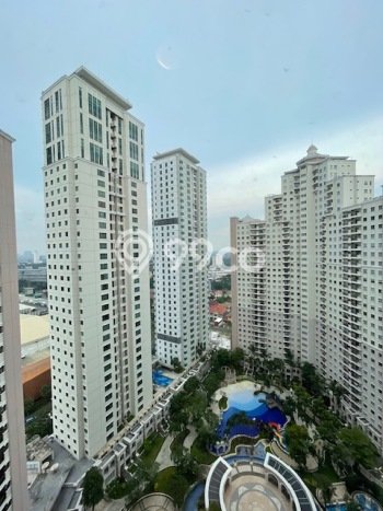 Apartemen Sewa 3 Kamar Hemat Siap Huni di Surabaya, Luas 85m2 Apartemen Sewa 3 Kamar Hemat Siap Huni di Surabaya, Luas 85m2