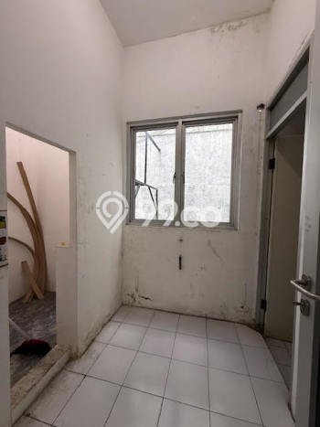 Ruko Bagus Dijual di Sukomanunggal Surabaya Strategis Cocok untuk Kembangkan Bisnis Ruko Bagus Dijual di Sukomanunggal Surabaya Strategis Cocok untuk Kembangkan Bisnis